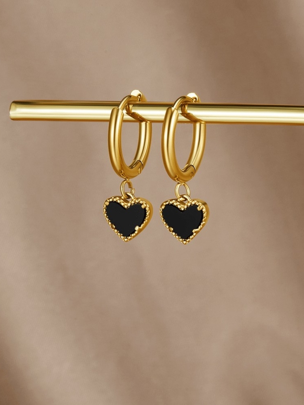 Tainted Hearts' Hoop Earrings - Beautiful Earth